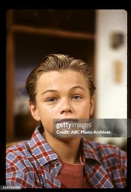 152 Leonardo Dicaprio Young Stock Photos & High